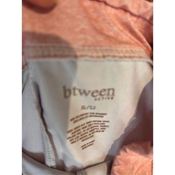 Btween active girls tie-dye leggings with bottom crisscross detail size XL 12 - Picture 4 of 5